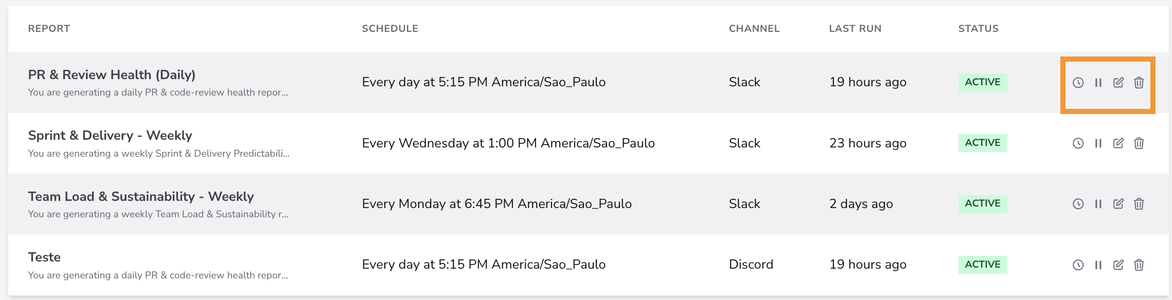 As ações da linha de relatório: run history, pause, edit e delete.